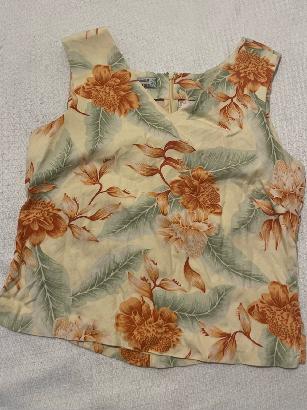 SILK vtg floral Tommy Bahama v neck tank blouse small resort vacation Hawaiian